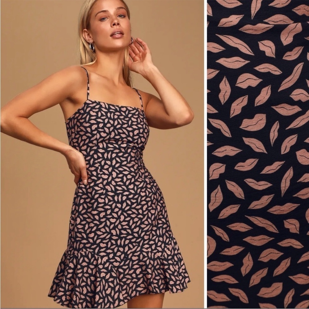 The East Order Tessa Lip Mini Dress sz: XS Black Pink Feminine Girlie Casual